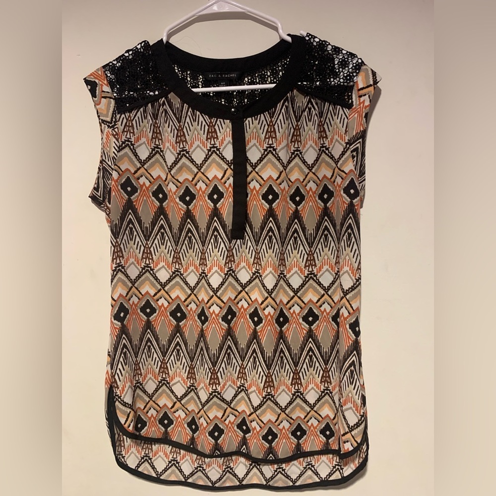 ❤️ Zac & Rachel blouse knit size S